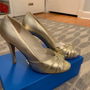 *NWT* Something Bleu Soft Gold Heels